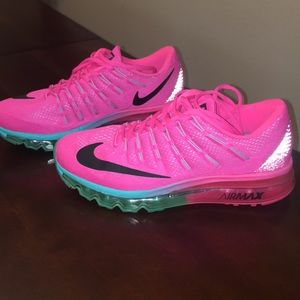 Women’s Nike Air Max